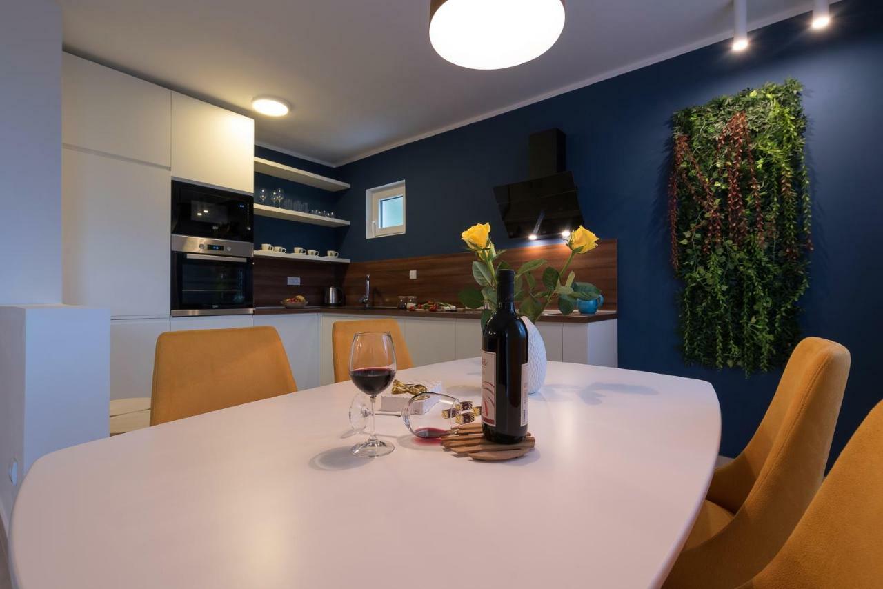 Apartment Maritimo Котор Екстериор снимка