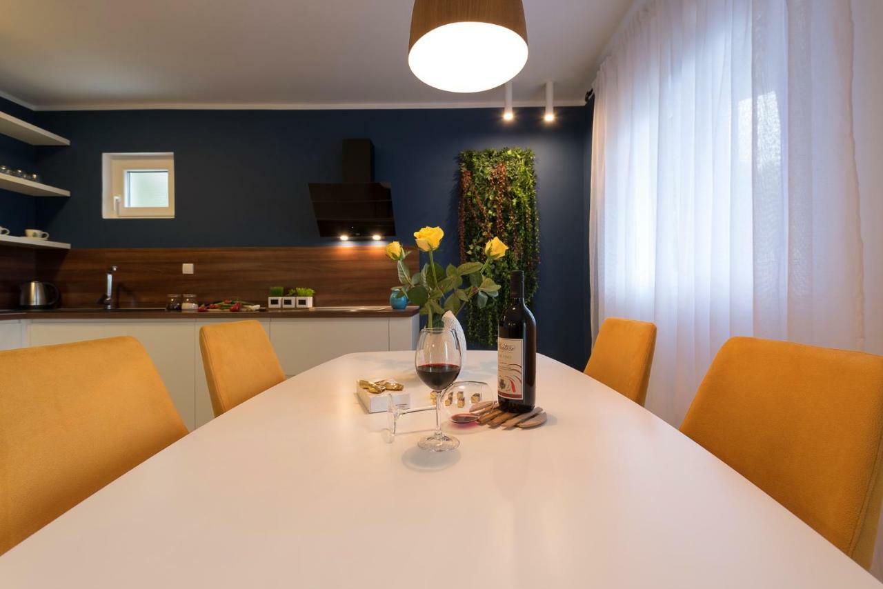 Apartment Maritimo Котор Екстериор снимка